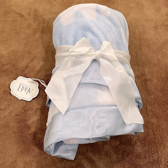 Nordstrom Baby Blanket - Blue Precious Elephants - Super Soft - NWT - Picture 1 of 4